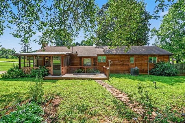8865 North View Drive, Lithia Springs, GA 30122