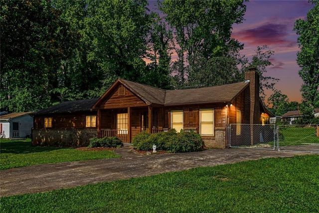 8865 North View Drive, Lithia Springs, GA 30122