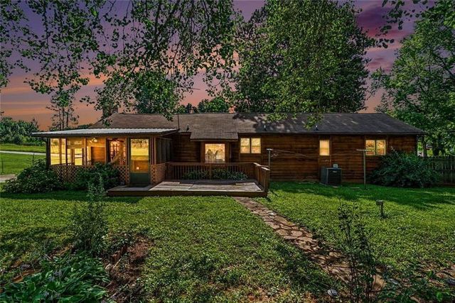 8865 North View Drive, Lithia Springs, GA 30122