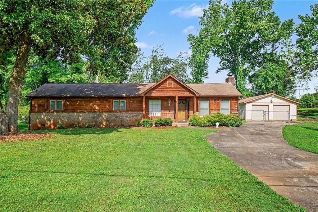 8865 North View Drive, Lithia Springs, GA 30122