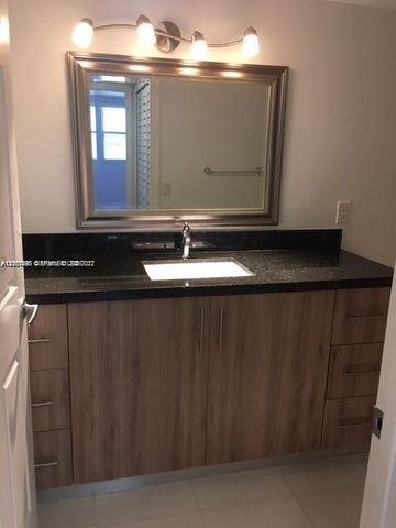 8205 Lake Dr 204, Doral, FL 33166