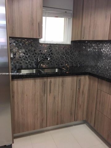 8205 Lake Dr 204, Doral, FL 33166