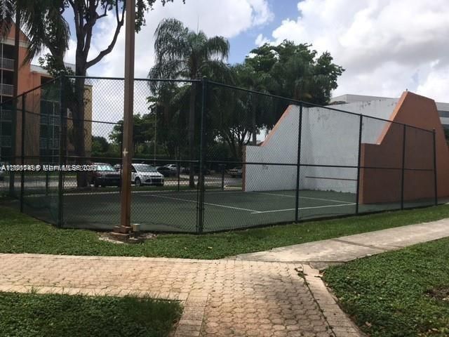 8205 Lake Dr 204, Doral, FL 33166