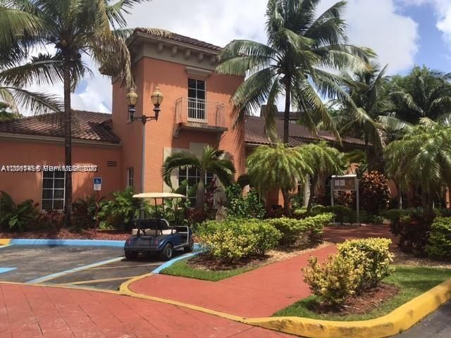 8205 Lake Dr 204, Doral, FL 33166