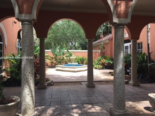 8205 Lake Dr 204, Doral, FL 33166