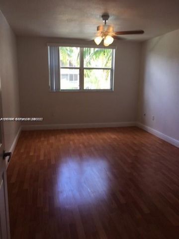 8205 Lake Dr 204, Doral, FL 33166