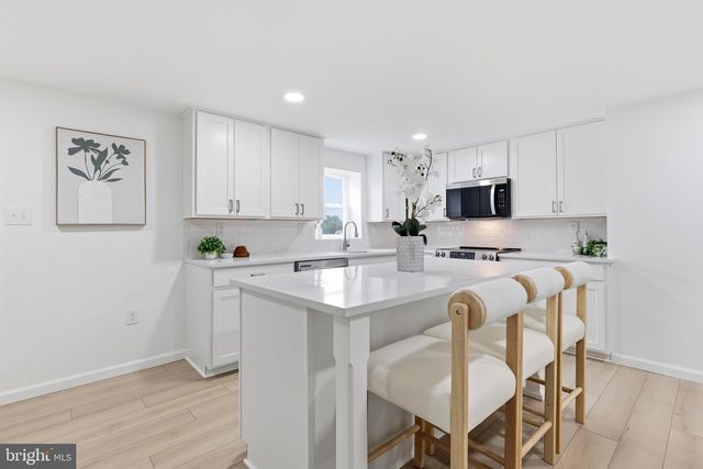 801 MULLICA HILL ROAD, Harrisonville, NJ 08039