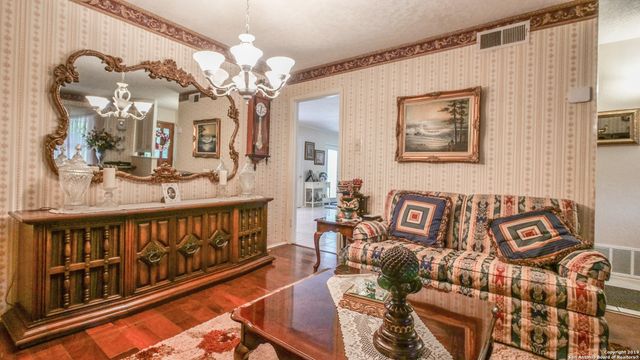 10202 N BULL RUN ST, San Antonio, TX 78230