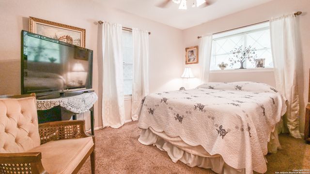 10202 N BULL RUN ST, San Antonio, TX 78230