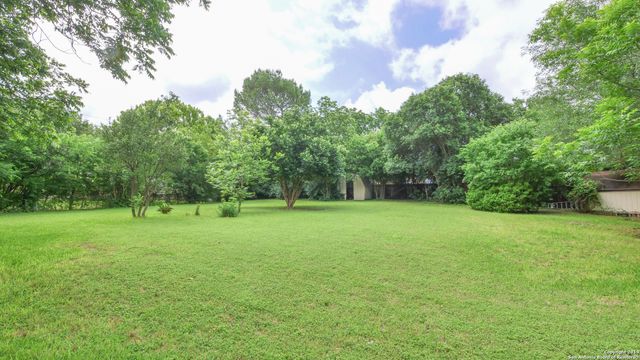 10202 N BULL RUN ST, San Antonio, TX 78230