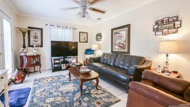 10202 N BULL RUN ST, San Antonio, TX 78230