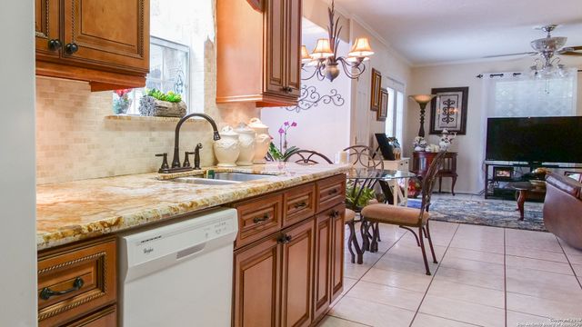 10202 N BULL RUN ST, San Antonio, TX 78230