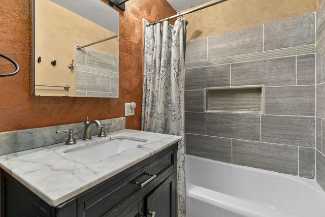 1044 GRAND STREET, Oshkosh, WI 54901