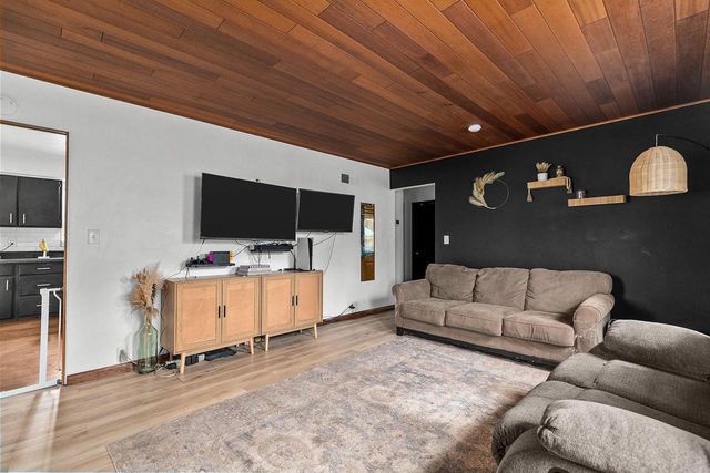 1044 GRAND STREET, Oshkosh, WI 54901