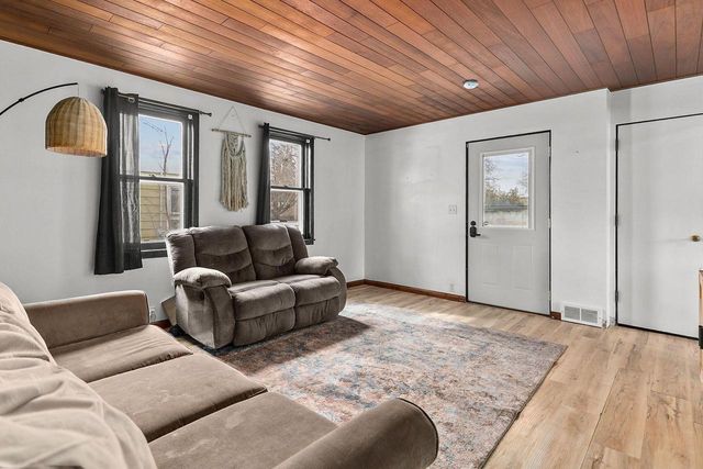 1044 GRAND STREET, Oshkosh, WI 54901