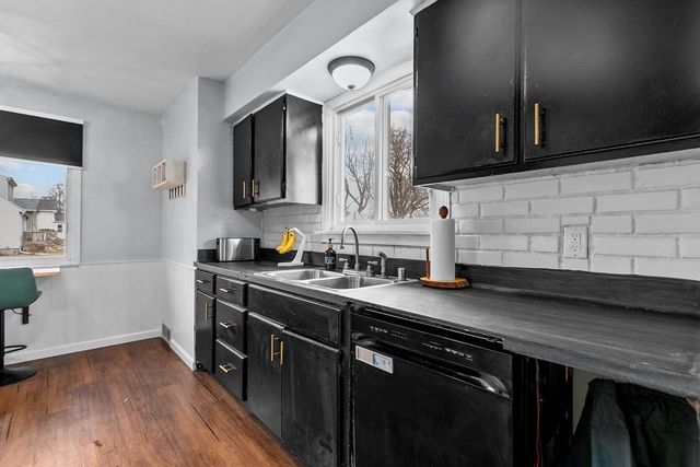 1044 GRAND STREET, Oshkosh, WI 54901