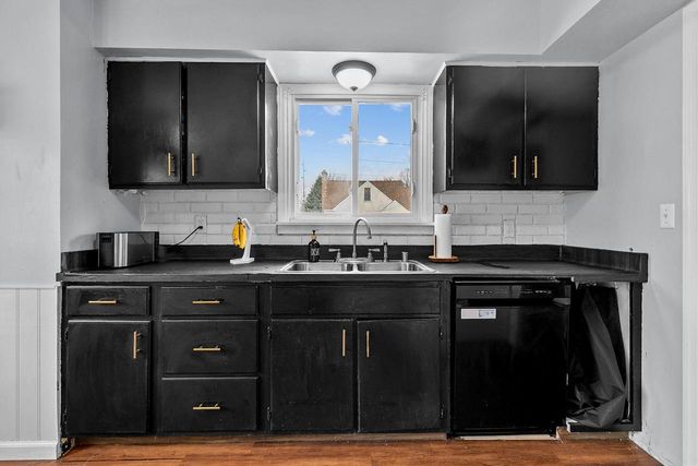 1044 GRAND STREET, Oshkosh, WI 54901