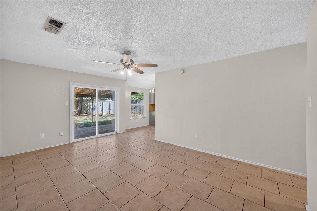 209 Water Lane, Crowley, TX 76036 — photo 2