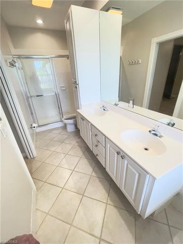 5669 Cove CIR, Naples, FL 34119