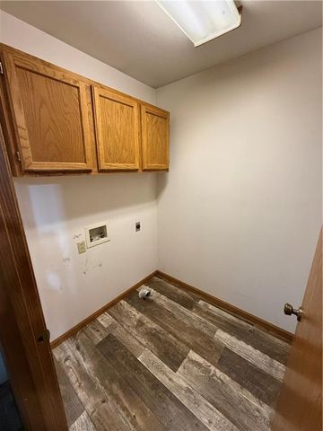 1011 N Arrowhead Drive, Burlington, KS 66839