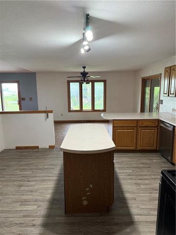 1011 N Arrowhead Drive, Burlington, KS 66839