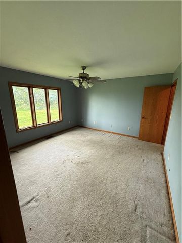 1011 N Arrowhead Drive, Burlington, KS 66839