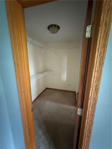 1011 N Arrowhead Drive, Burlington, KS 66839