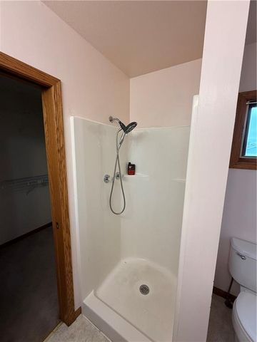1011 N Arrowhead Drive, Burlington, KS 66839