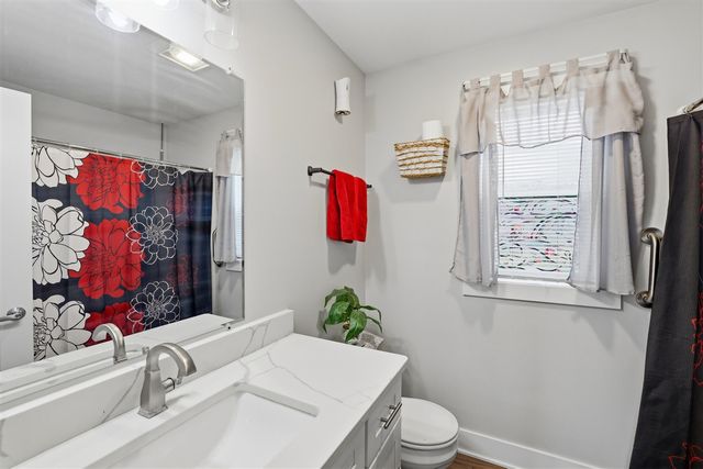 6855 Dale Court, Fennville, MI 49408