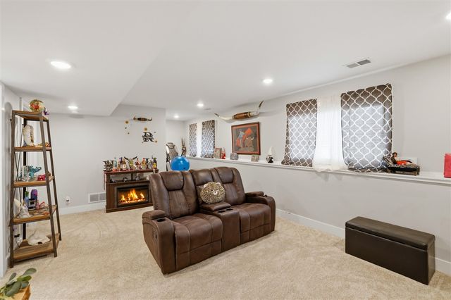 6855 Dale Court, Fennville, MI 49408