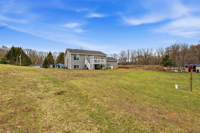 6855 Dale Court, Fennville, MI 49408