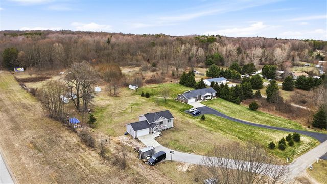 6855 Dale Court, Fennville, MI 49408