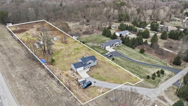 6855 Dale Court, Fennville, MI 49408