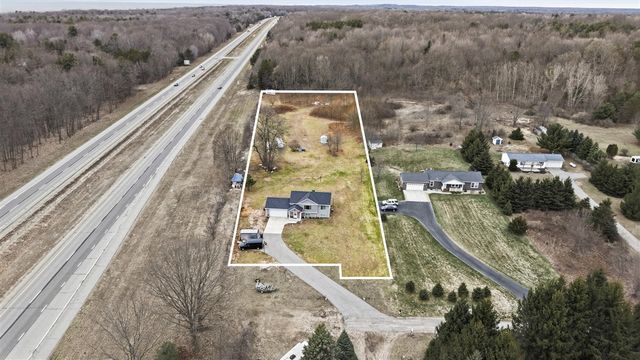 6855 Dale Court, Fennville, MI 49408