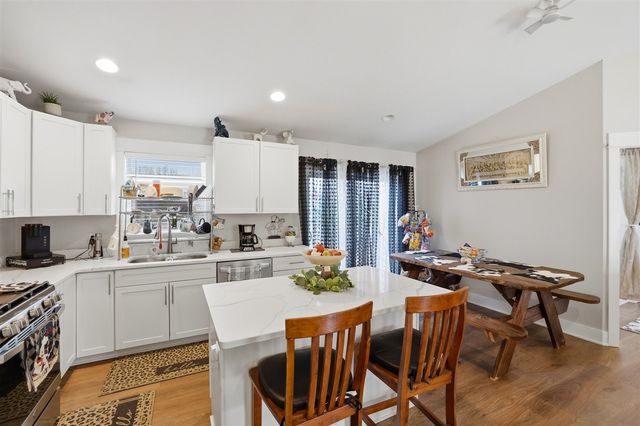 6855 Dale Court, Fennville, MI 49408