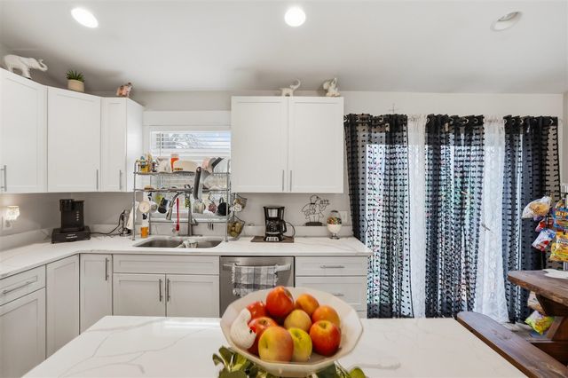 6855 Dale Court, Fennville, MI 49408