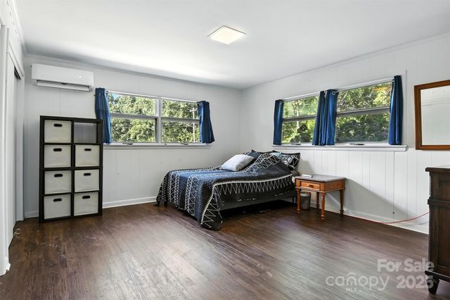 26 33rd Avenue NW, Hickory, NC 28601