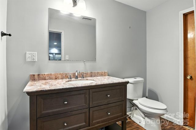 26 33rd Avenue NW, Hickory, NC 28601