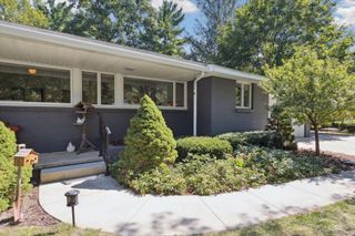 4914 Campau Drive, Midland, MI 48640