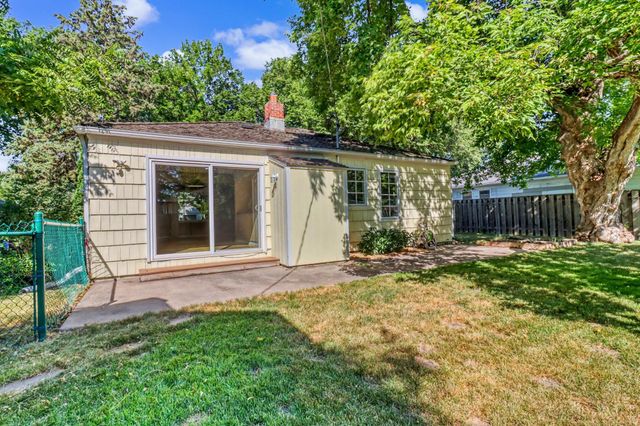 1526 6th Street S, Fargo, ND 58103