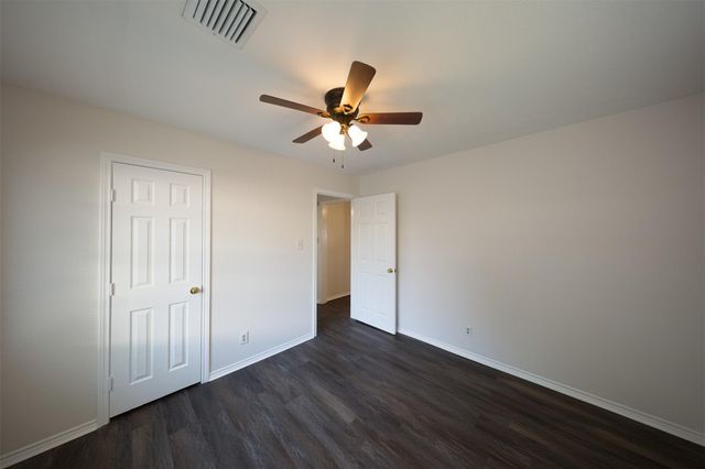 7917 N Martin Luther King Avenue, Hitchcock, TX 77563