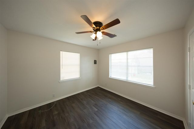 7917 N Martin Luther King Avenue, Hitchcock, TX 77563