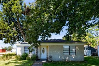 7917 N Martin Luther King Avenue, Hitchcock, TX 77563