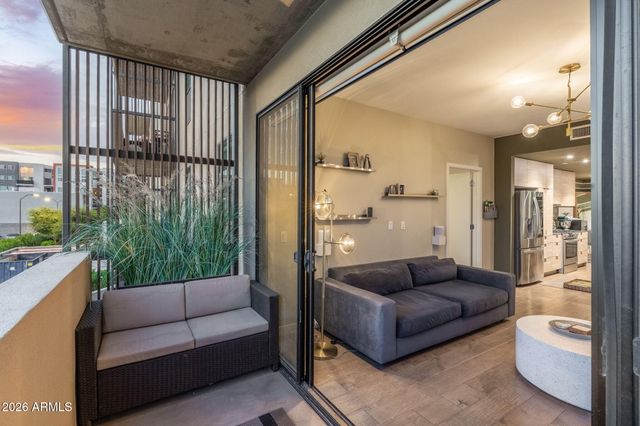 2300 E CAMPBELL Avenue 218, Phoenix, AZ 85016