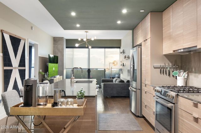 2300 E CAMPBELL Avenue 218, Phoenix, AZ 85016