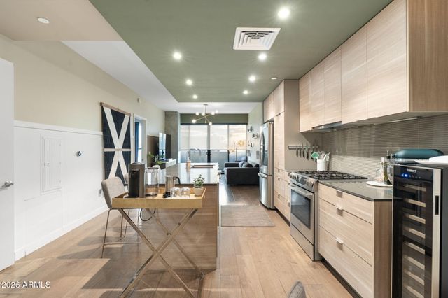 2300 E CAMPBELL Avenue 218, Phoenix, AZ 85016