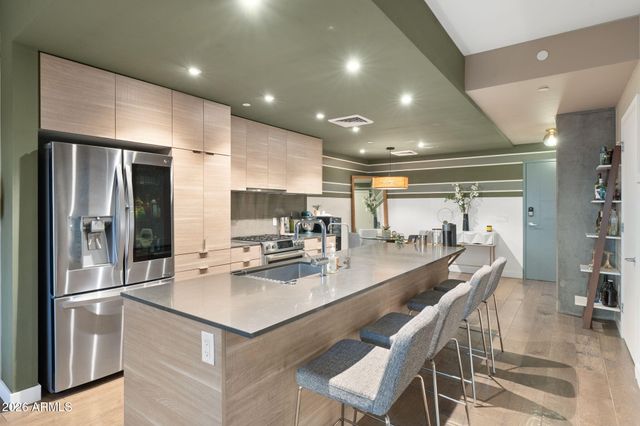 2300 E CAMPBELL Avenue 218, Phoenix, AZ 85016