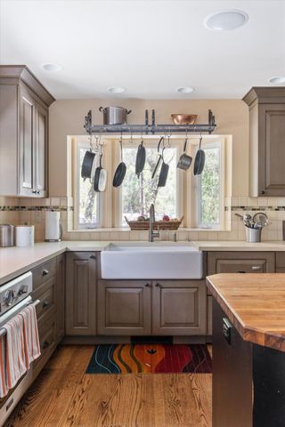 1598 Coyote Dr, Murphys, CA 95247