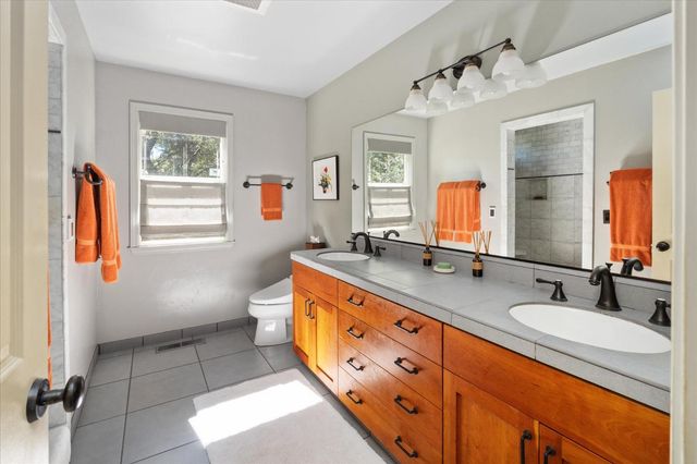 1598 Coyote Dr, Murphys, CA 95247