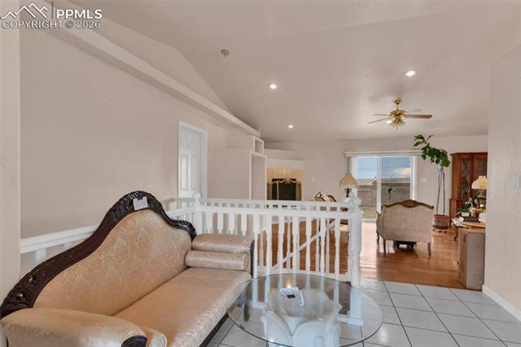 8 Pasadena Drive, Pueblo, CO 81005 — photo 3